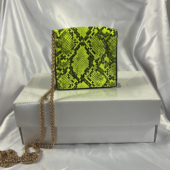 neon yellow snake print heels with matching purse shoes size 7 - Picture 2 of 7